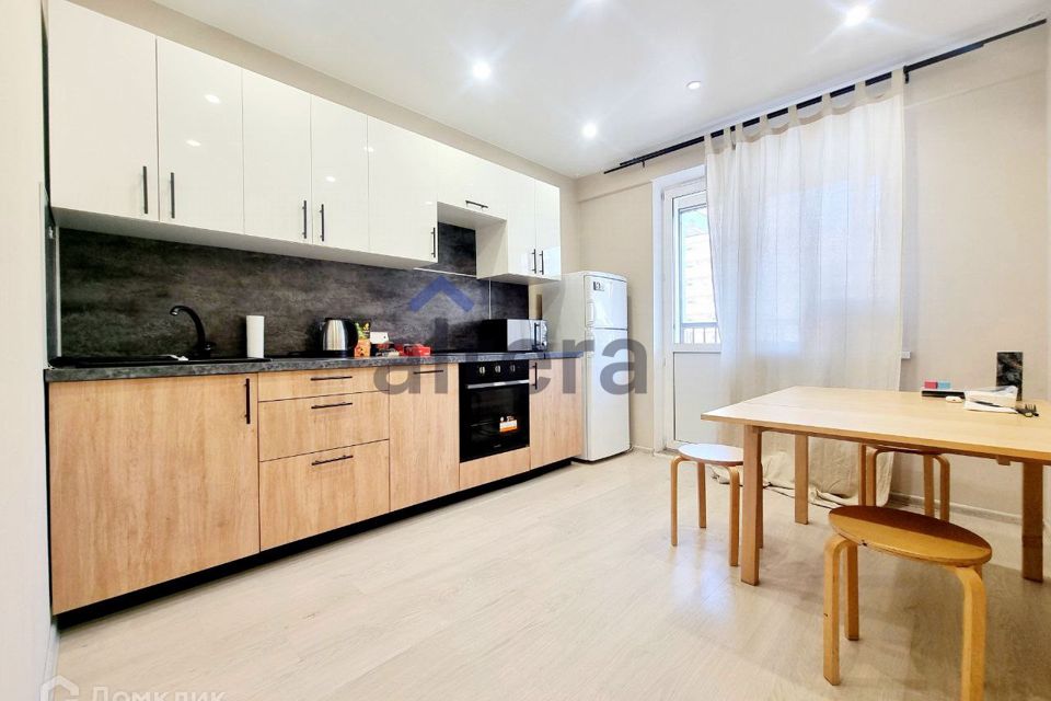 Продаётся 2-комнатная квартира, 64.4 м²