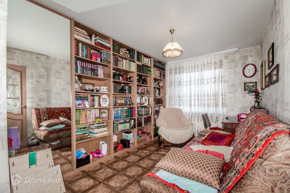 Продаётся 5-комнатная квартира, 89.8 м²