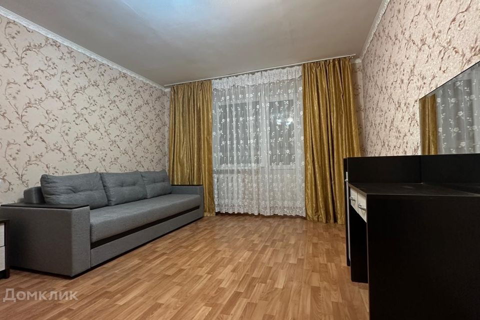 Сдаётся 1-комнатная квартира, 42 м²