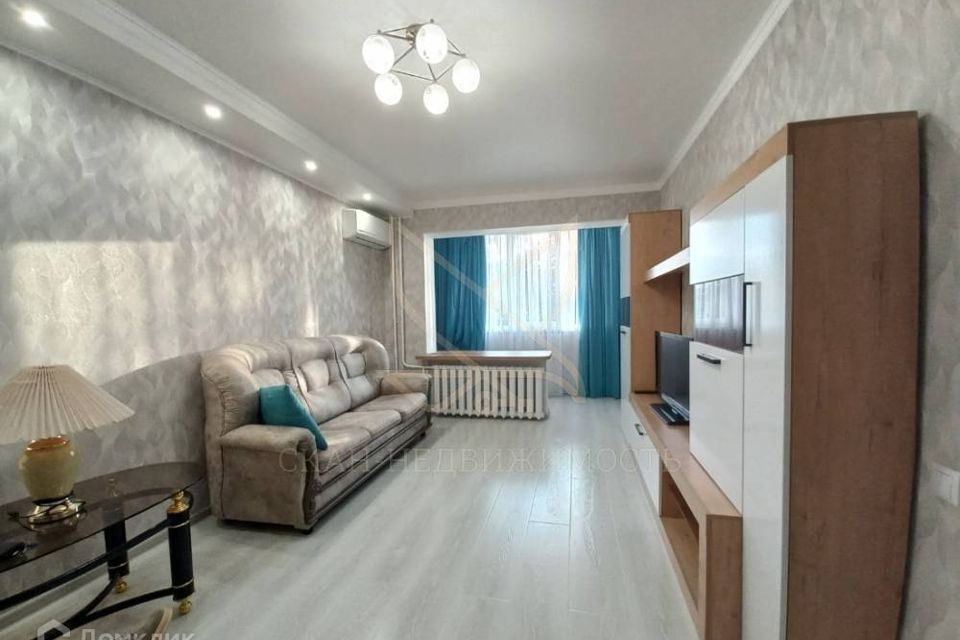 Сдаётся 2-комнатная квартира, 42 м²