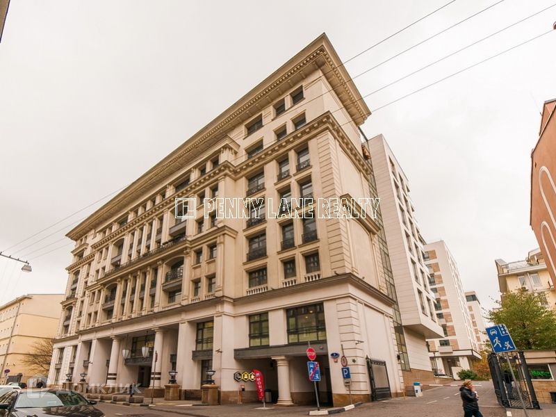 Продаётся 4-комнатная квартира, 168 м²