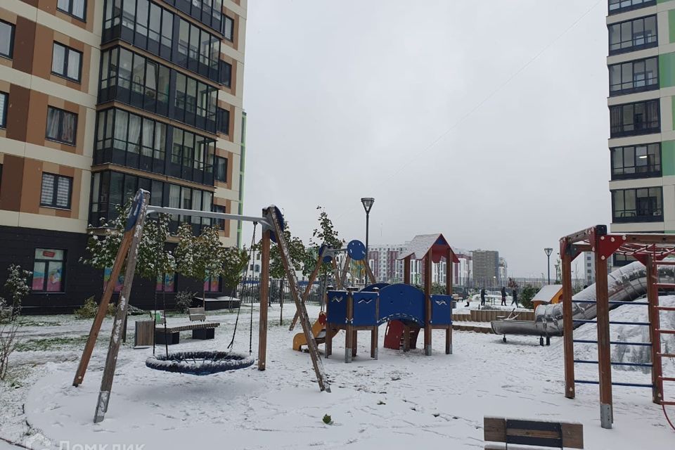 Продаётся 2-комнатная квартира, 121 м²