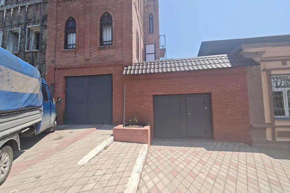 Продаётся 3-этажный дом, 245.1 м²