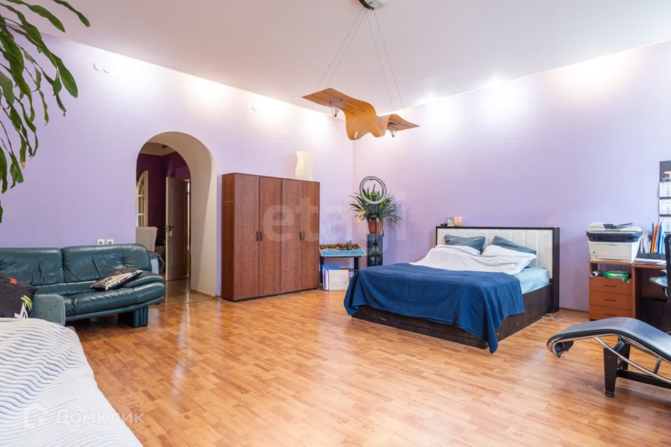 Продаётся 2-комнатная квартира, 92.3 м²