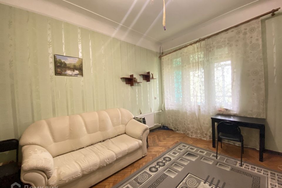 Продаётся комната в 3-комн. квартире, 16.2 м²