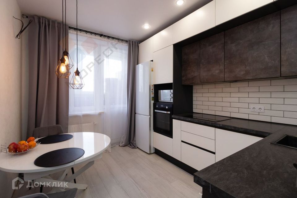 Продаётся 2-комнатная квартира, 56.7 м²