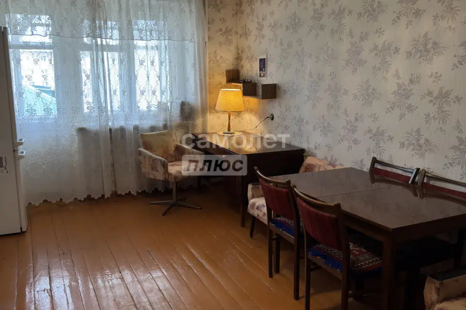 Продаётся 3-комнатная квартира, 56.3 м²