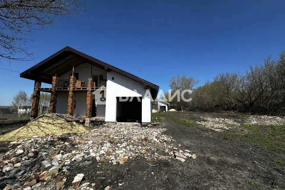 Продаётся 2-этажный дом, 165 м²