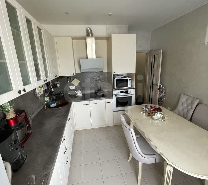 Продаётся 2-комнатная квартира, 64.4 м²