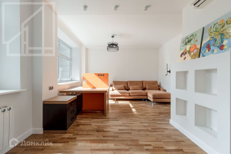 Сдаётся 3-комнатная квартира, 140 м²