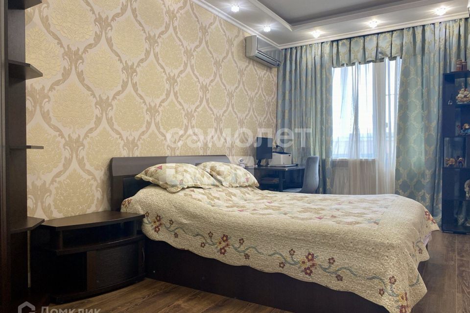 Продаётся 2-комнатная квартира, 60.5 м²
