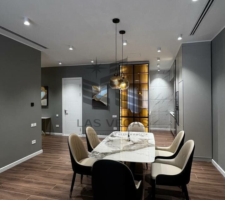 Сдаётся 2-комнатная квартира, 71 м²
