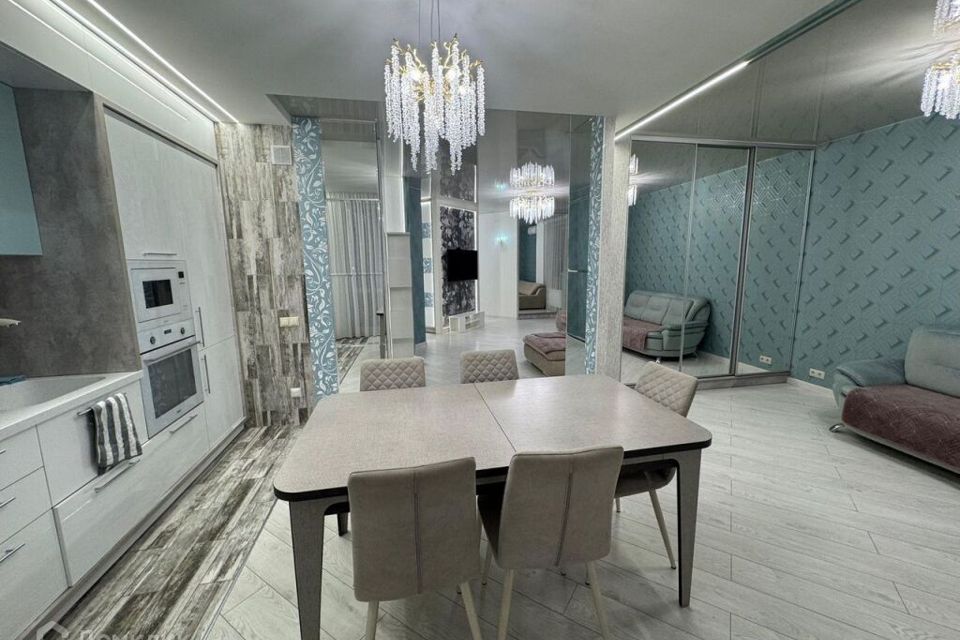 Сдаётся 2-комнатная квартира, 82 м²