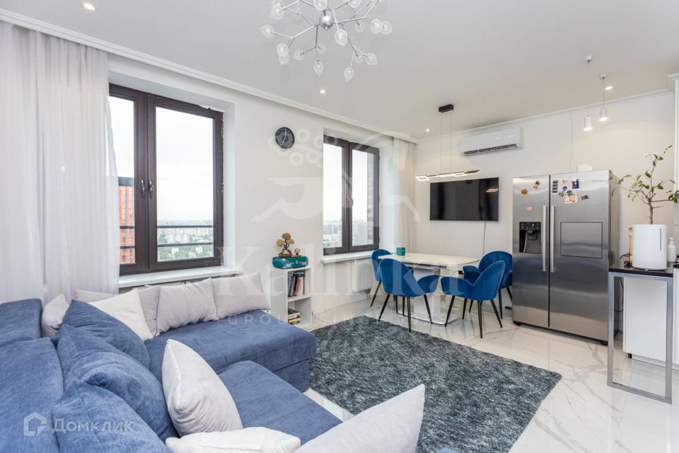 Продаётся 4-комнатная квартира, 87.6 м²