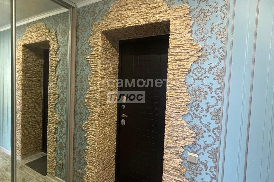 Продаётся 1-комнатная квартира, 43 м²