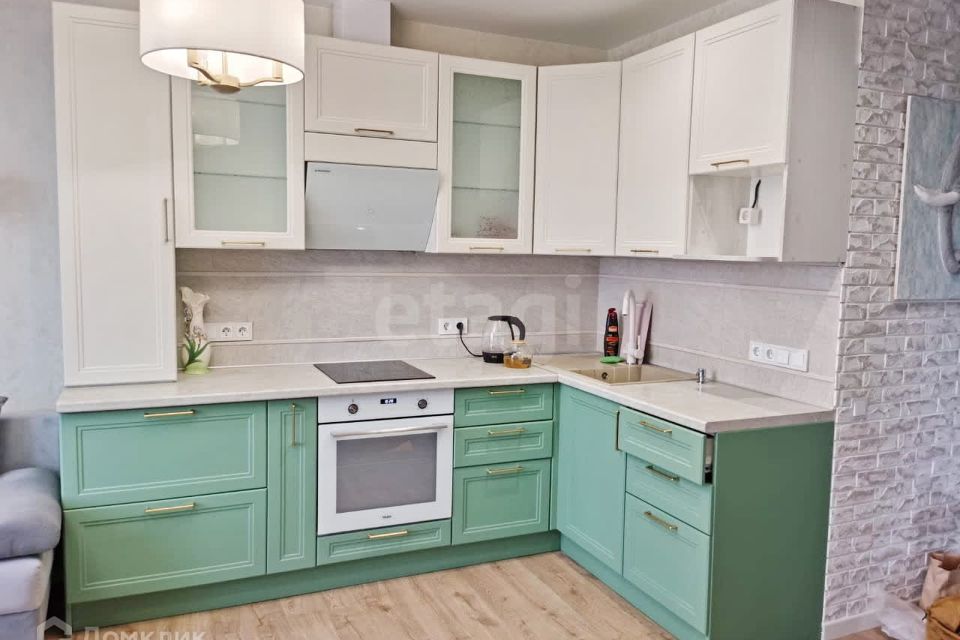 Сдаётся 2-комнатная квартира, 65 м²
