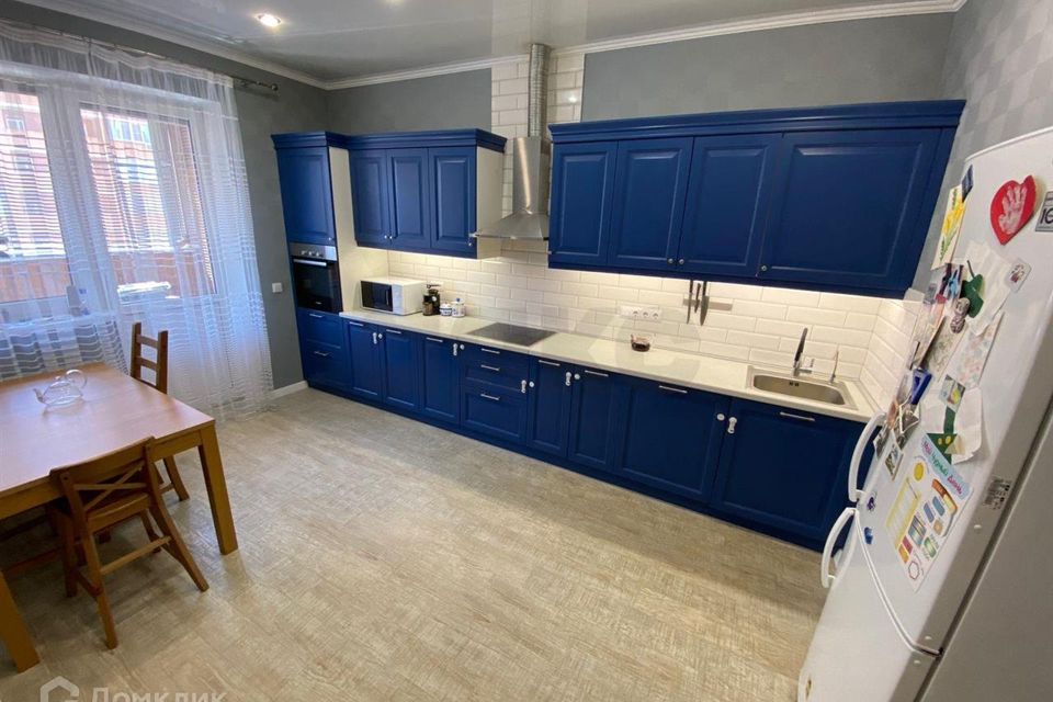 Продаётся 2-комнатная квартира, 71.8 м²