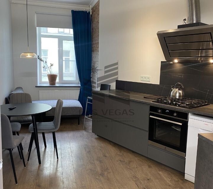Сдаётся 4-комнатная квартира, 115 м²