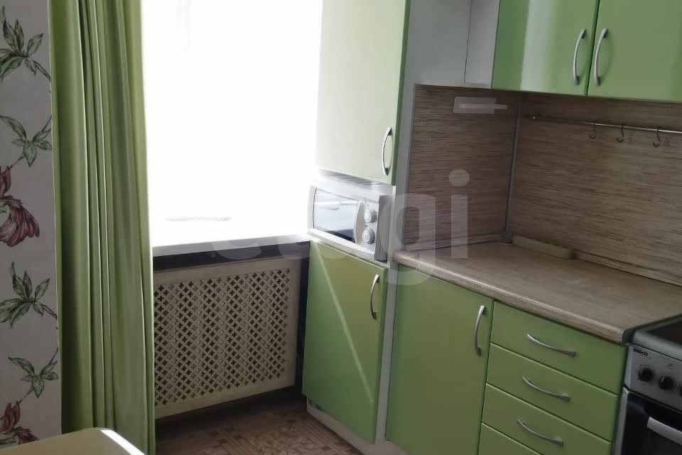 Продаётся 4-комнатная квартира, 66.6 м²