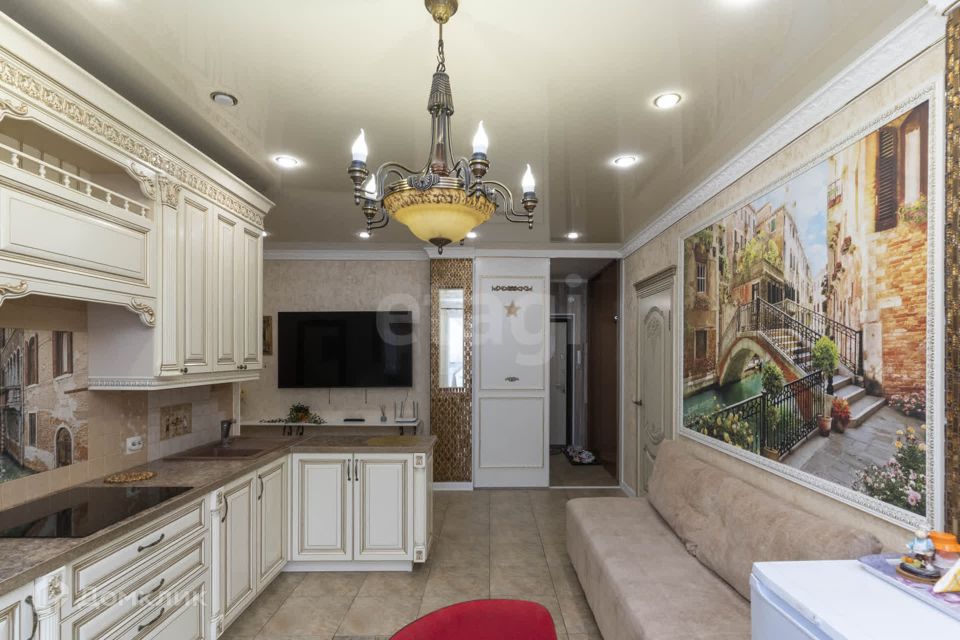 Сдаётся 2-комнатная квартира, 63 м²