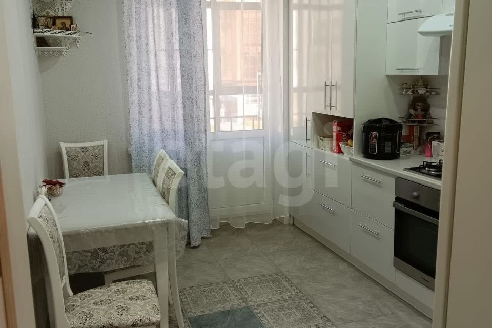 Продаётся 1-комнатная квартира, 38 м²