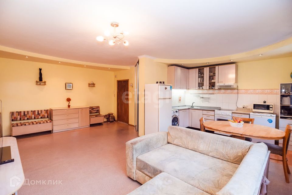 Продаётся 3-комнатная квартира, 72.8 м²