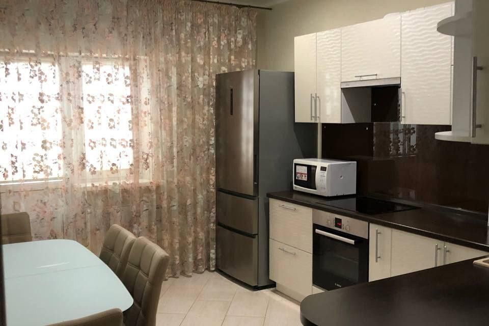 Сдаётся 2-комнатная квартира, 61.1 м²