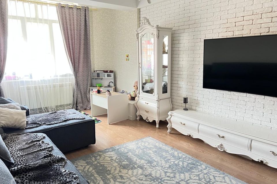 Продаётся 2-комнатная квартира, 86 м²