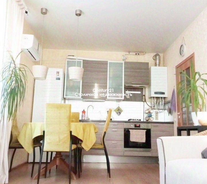 Продаётся 2-комнатная квартира, 62.3 м²