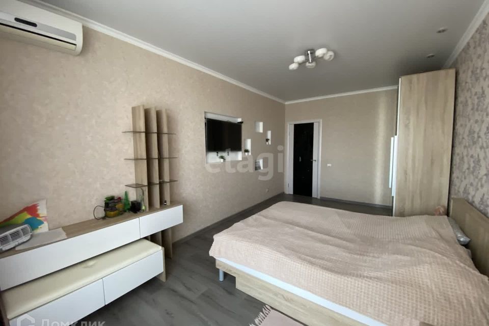 Продаётся 2-комнатная квартира, 71.7 м²