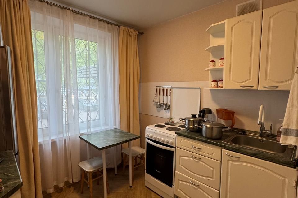 Продаётся 3-комнатная квартира, 57.9 м²