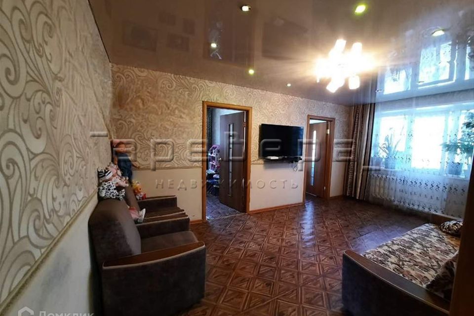 Продаётся 4-комнатная квартира, 65 м²