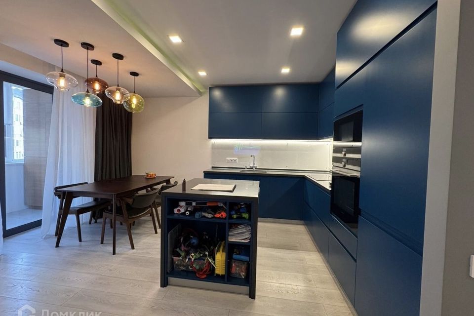Продаётся 3-комнатная квартира, 82.4 м²