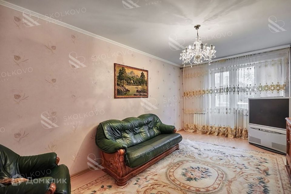 Продаётся 4-комнатная квартира, 98 м²