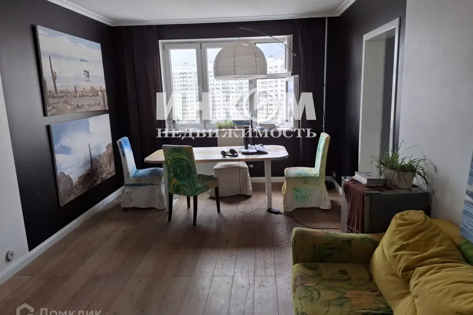 Продаётся 4-комнатная квартира, 104 м²