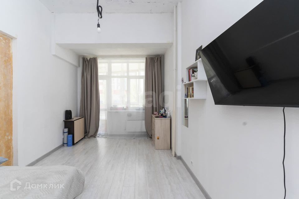 Продаётся 1-комнатная квартира, 52.3 м²