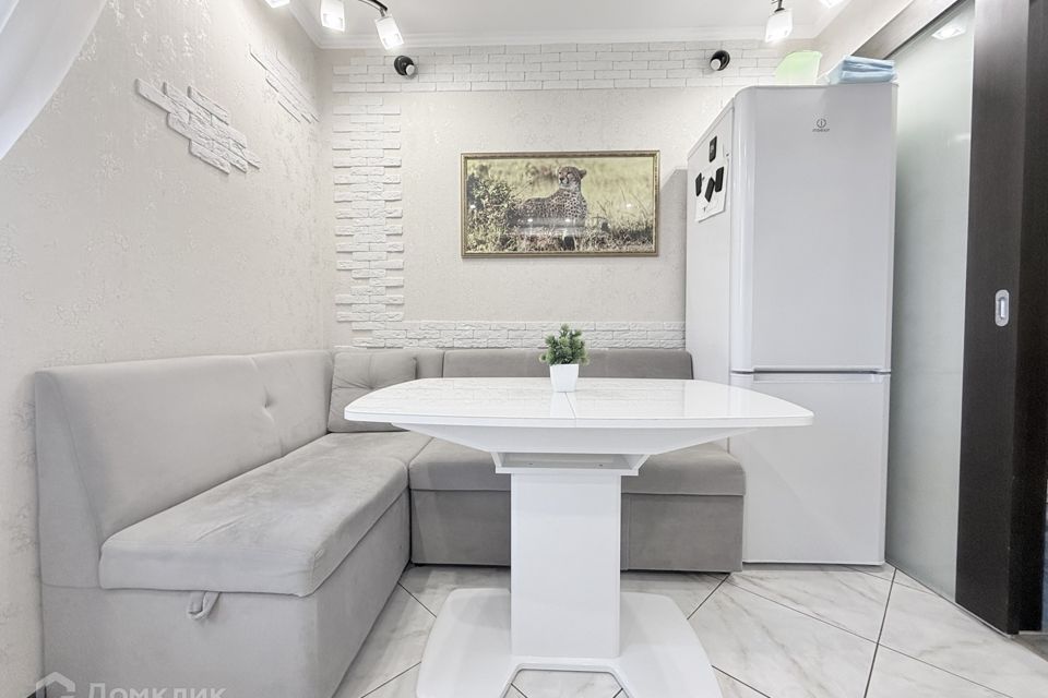 Продаётся 1-комнатная квартира, 47 м²