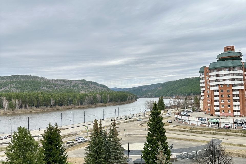 Продаётся 3-комнатная квартира, 69.5 м²