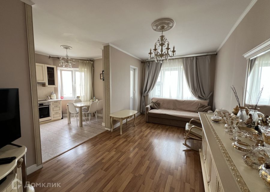 Продаётся 3-комнатная квартира, 77.6 м²