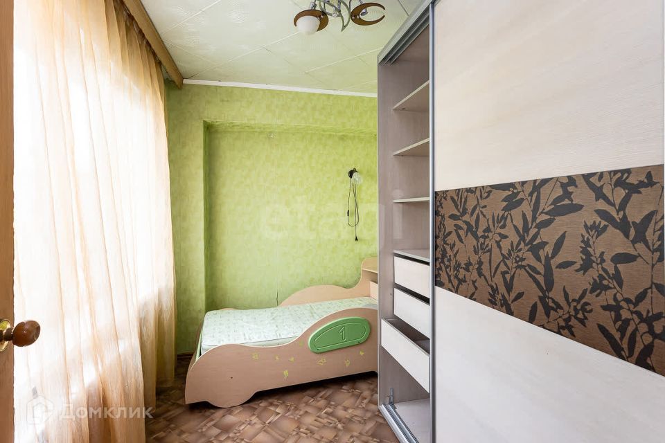 Продаётся 3-комнатная квартира, 49.7 м²
