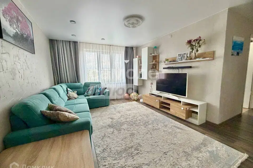 Продаётся 4-комнатная квартира, 67.7 м²