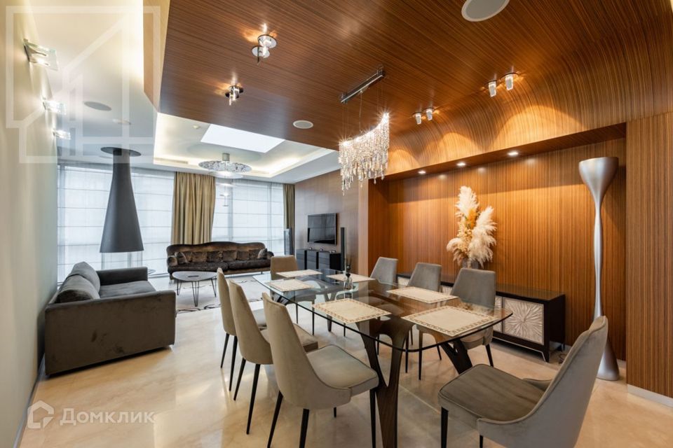 Сдаётся 6-комнатная квартира, 267 м²