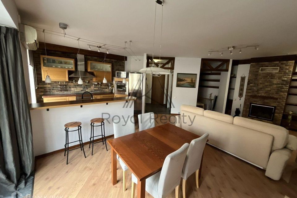 Сдаётся 3-комнатная квартира, 97 м²