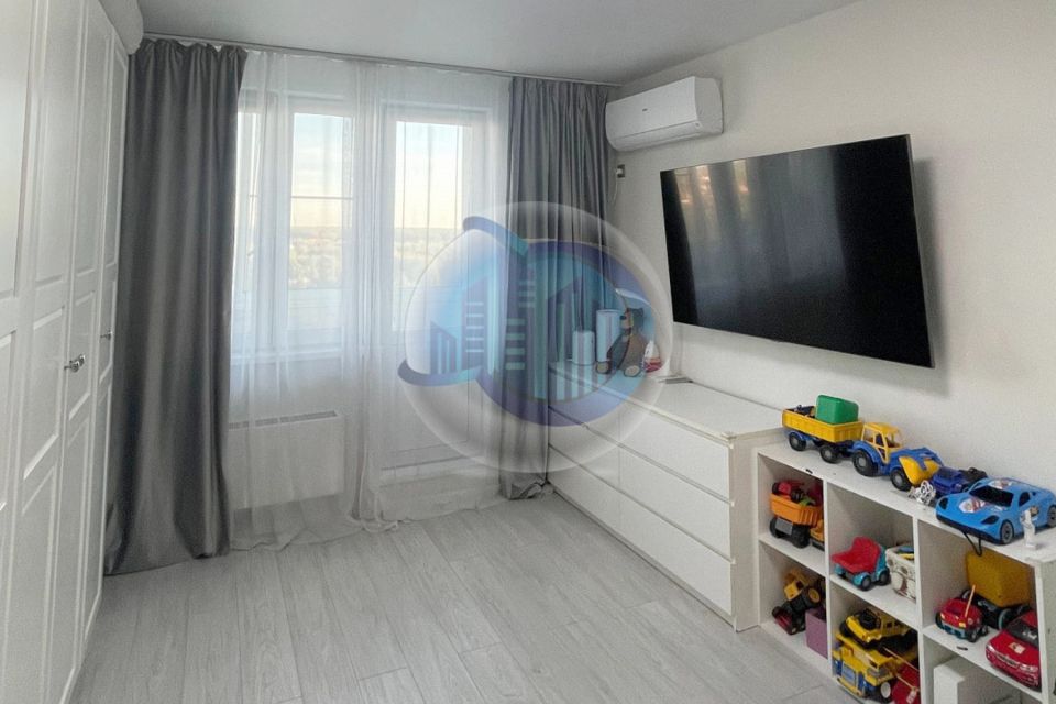 Продаётся 1-комнатная квартира, 37.8 м²