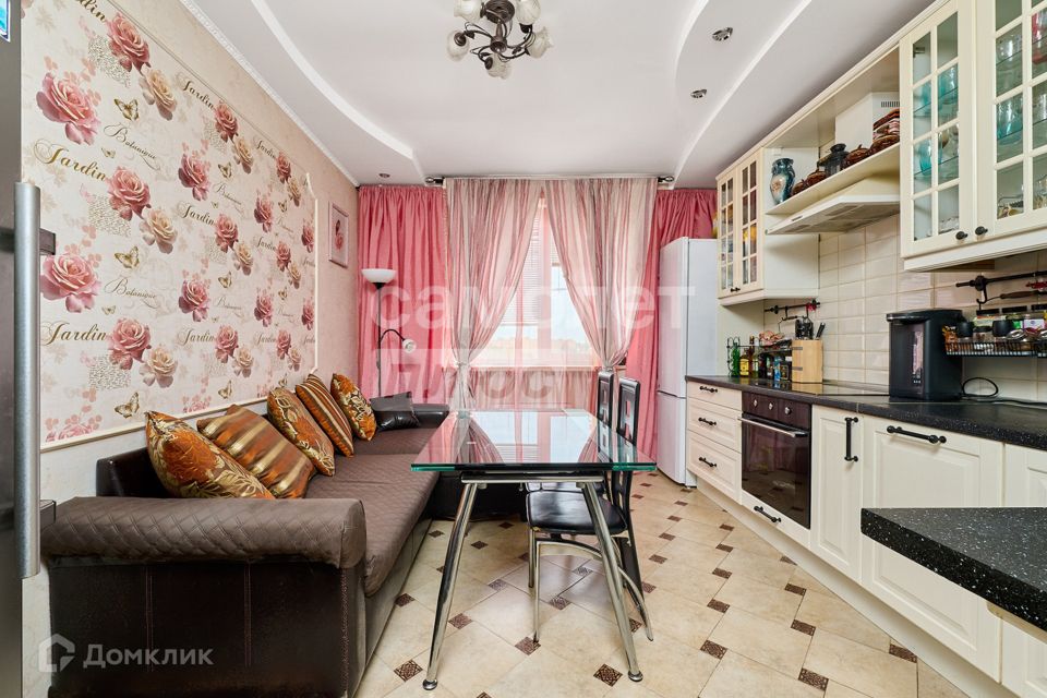 Продаётся 3-комнатная квартира, 100.3 м²