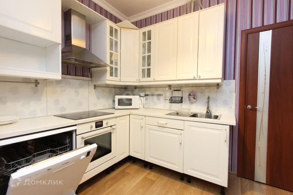 Продаётся 4-комнатная квартира, 85.8 м²