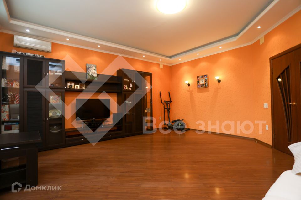 Продаётся 3-комнатная квартира, 100.3 м²