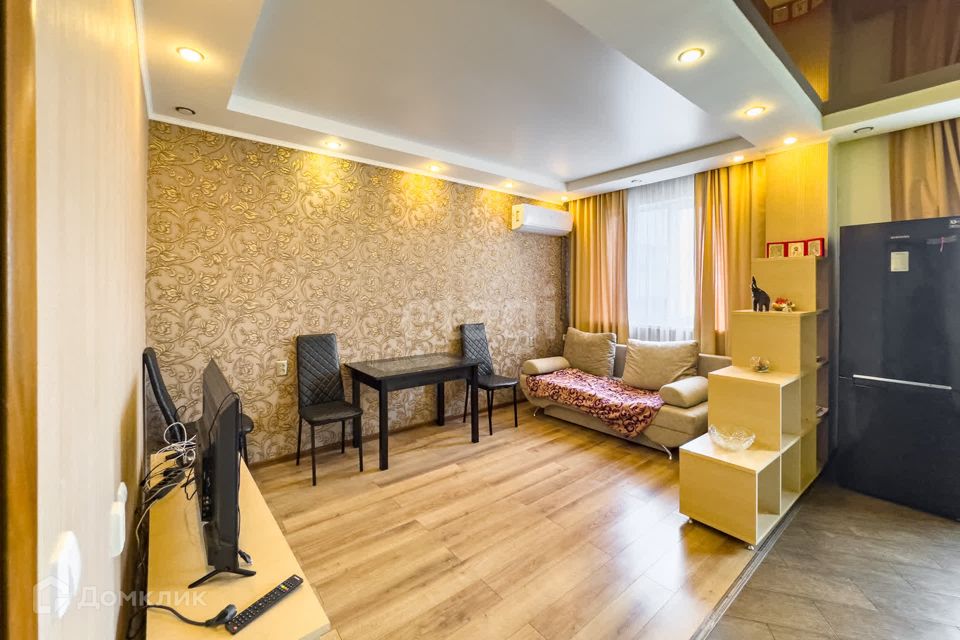 Сдаётся 2-комнатная квартира, 56 м²
