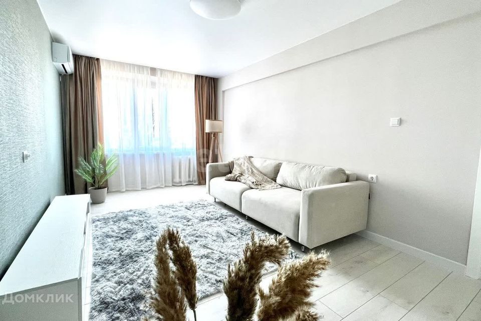 Продаётся 3-комнатная квартира, 70 м²