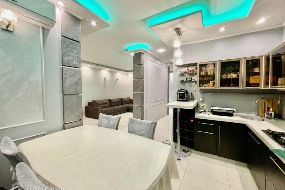 Продаётся 2-комнатная квартира, 64.4 м²